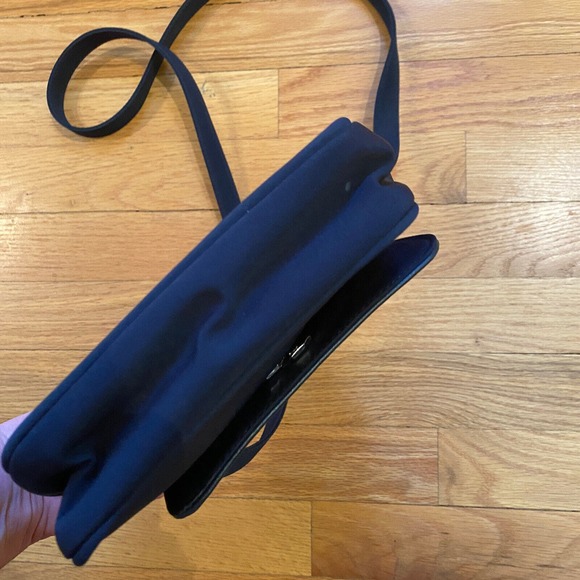 Nine West Small Crossbody Navy Black Nylon Y2K Good Condition - Picture 5 of 10